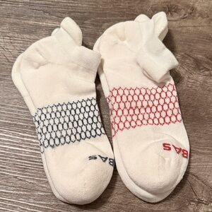 Bombas Cream Socks with Red and Blue Patterns